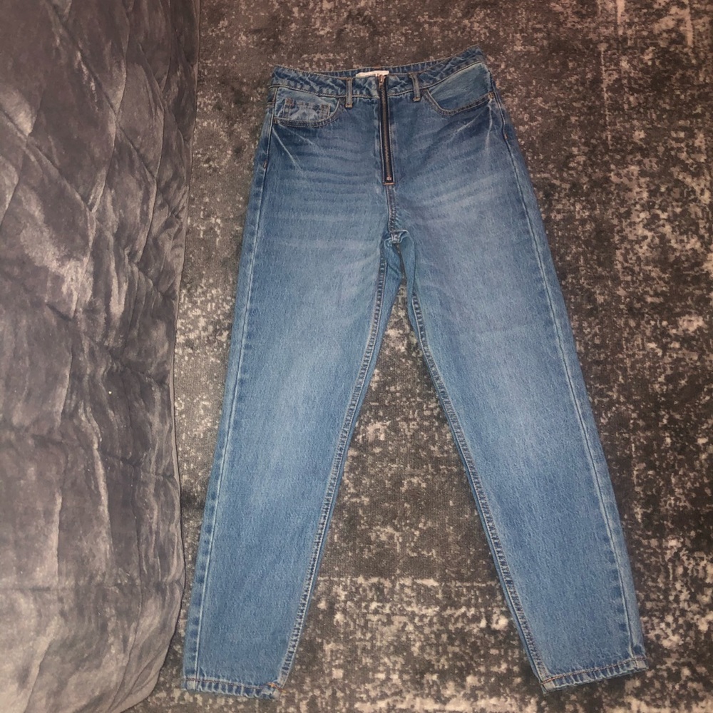 Boyfriend jeans with zipper front